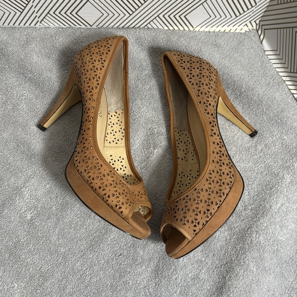 Enzo Angiolini heels Edemario9 Natural Tan Peep Toe Heels size 7.5   7 1/2M - Picture 3 of 11